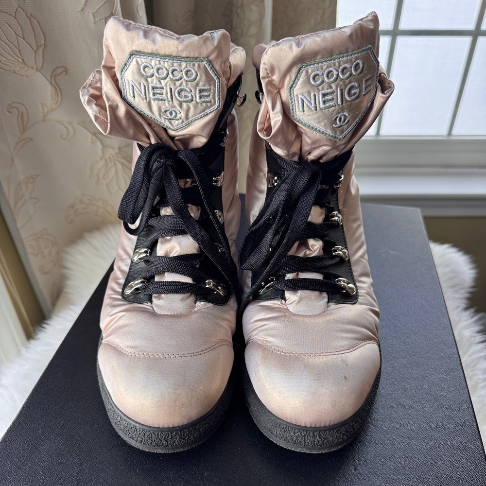 Coco neige boots size 9